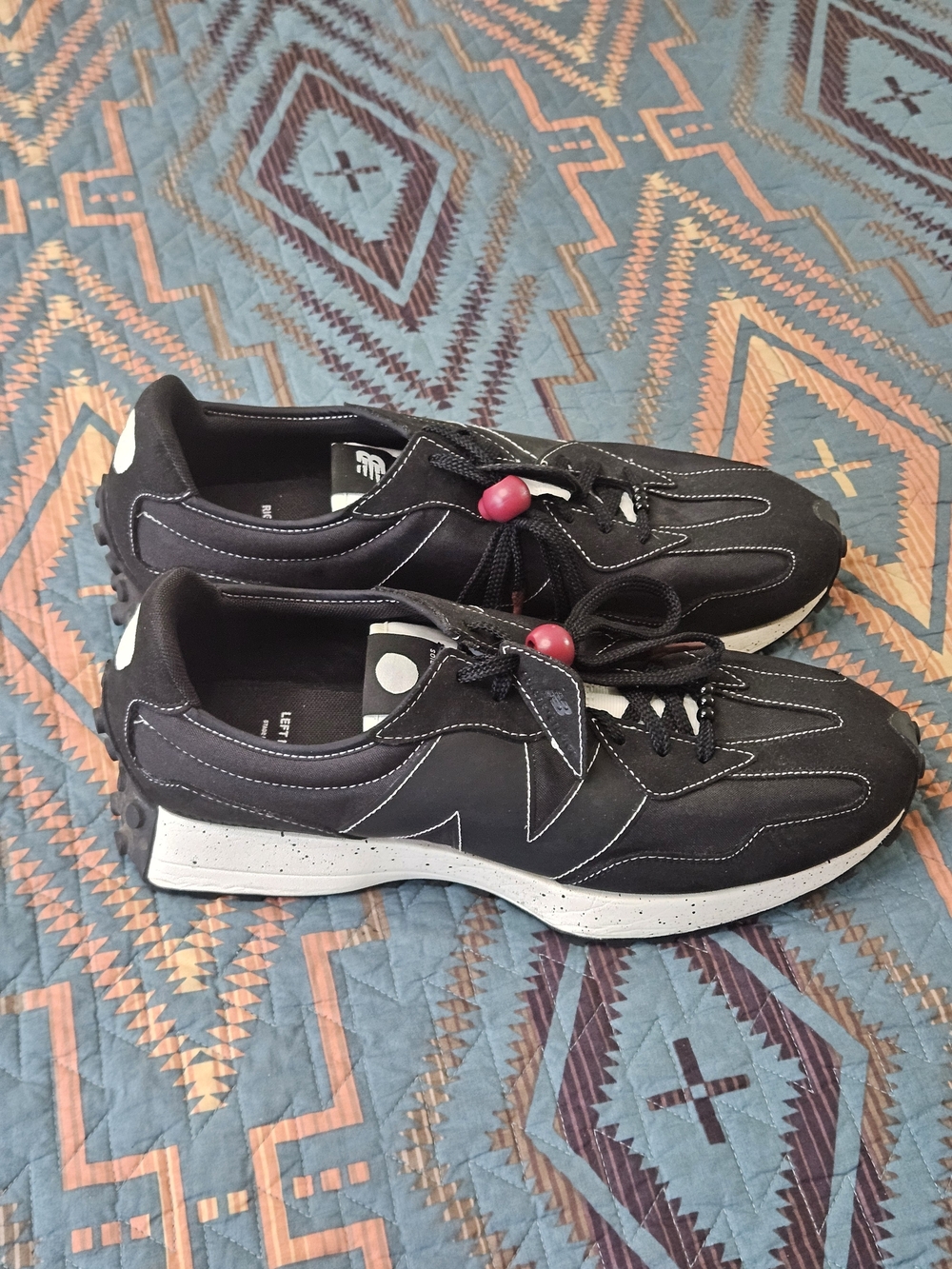 New‎ Balance 327 Black Sneakers with White Speckled Midsole
